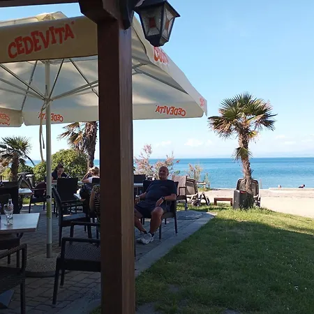 Fiesa Oddamo Prikolice Κάμπινγκ *